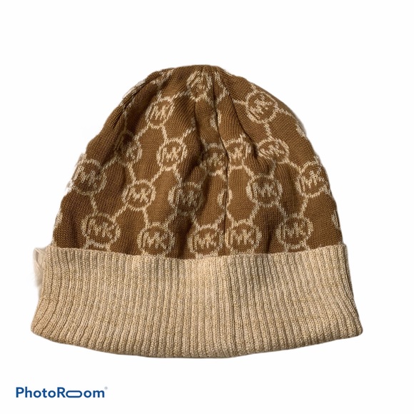 mk hat